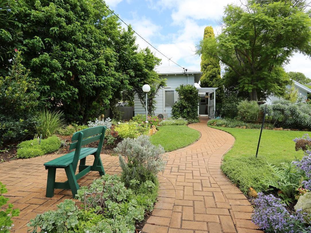 Jacaranda Guest House Busselton Esterno foto