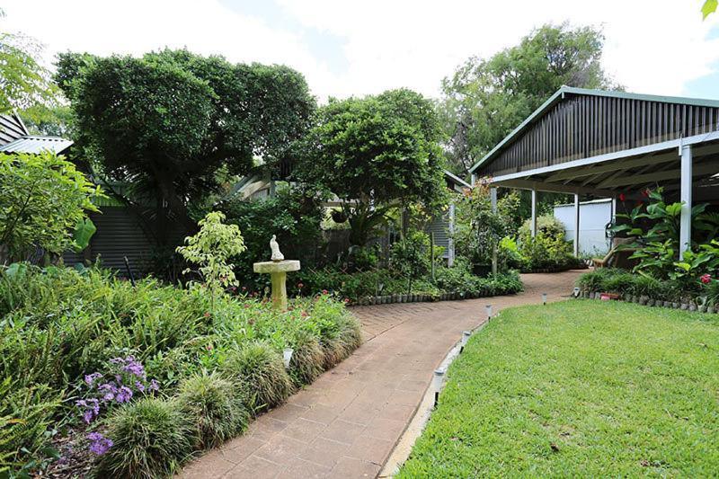 Jacaranda Guest House Busselton Esterno foto