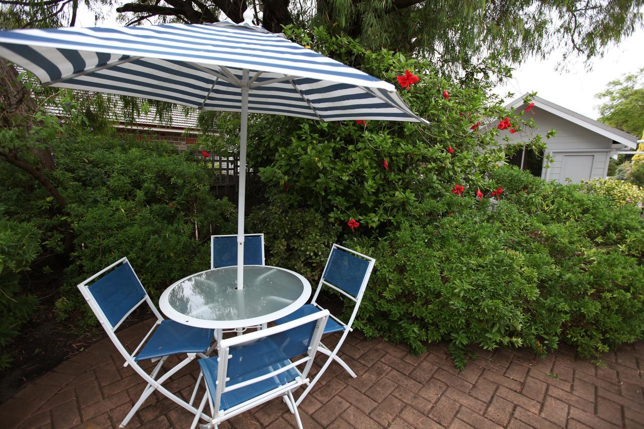 Jacaranda Guest House Busselton Esterno foto